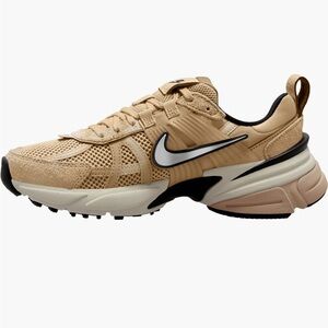 Nike Beige and Black Women's Sneakers